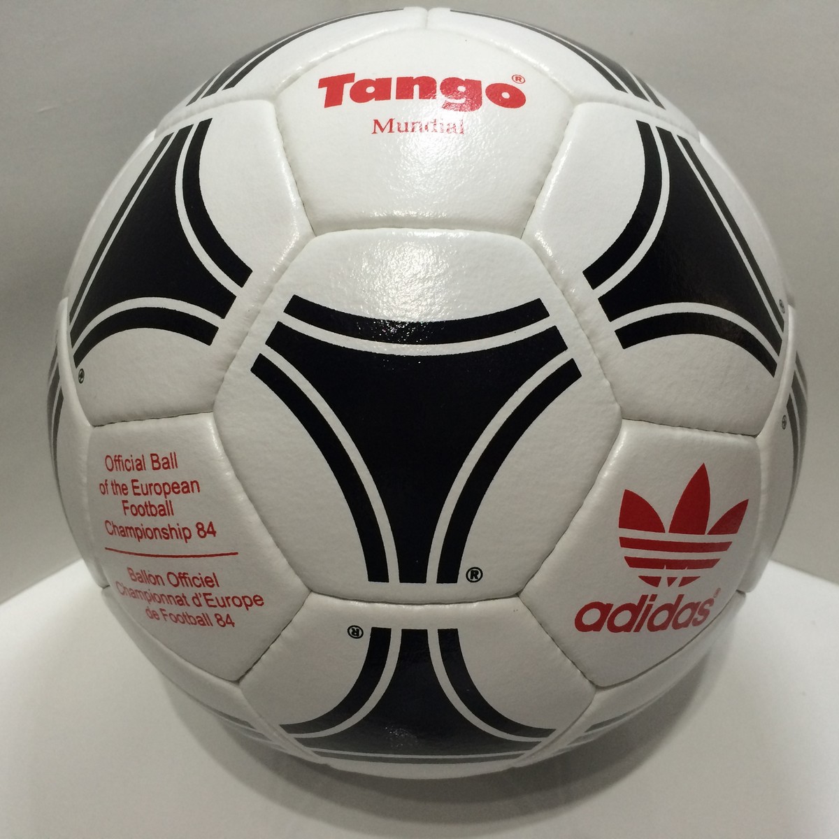 Adidas Tango Mundial Regular (Re-issue) | matchballs.eu